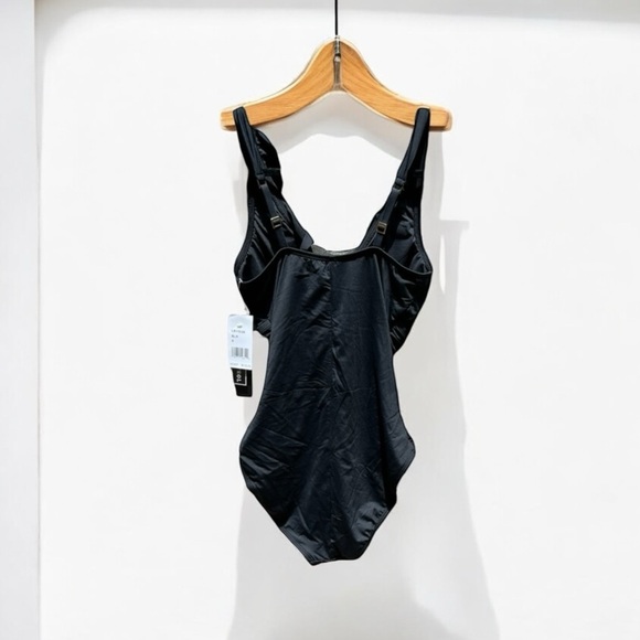 🌻NEW w/tag La Blanca Black Island Goddess Ruffle 1-Piece Swimsuit Size 8 - Picture 9 of 12